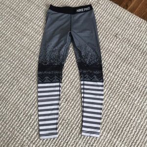 Nike pro hyper warm leggings